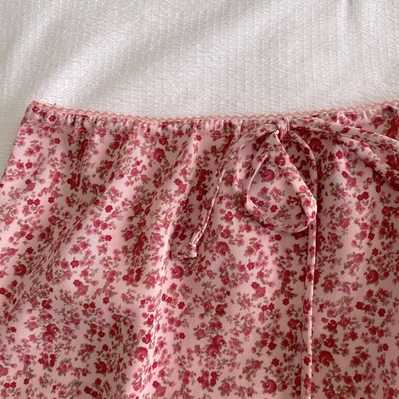 Women’s Cute Floral Pink Skirt with Ruffles and Lace trim 35th & 10th vintage S - Picture 3 of 5